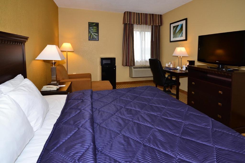 Quality Inn Merriam Kansas City Bagian luar foto