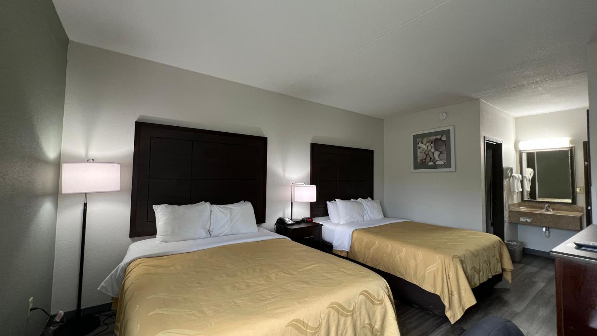 Quality Inn Merriam Kansas City Bagian luar foto