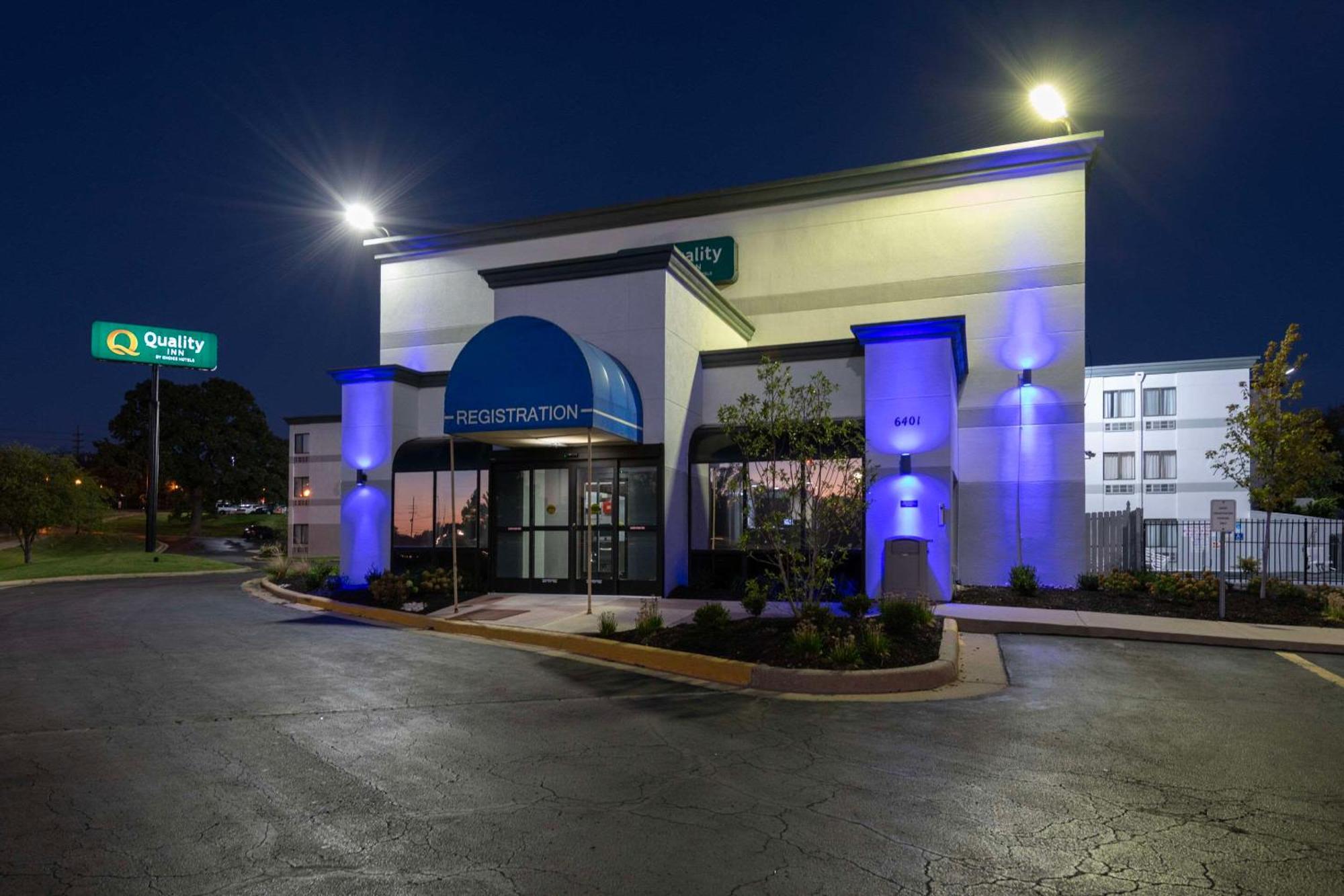 Quality Inn Merriam Kansas City Bagian luar foto